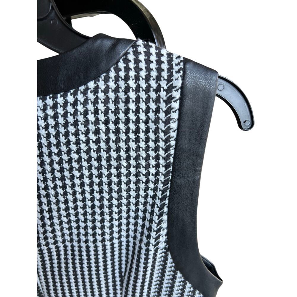 DKNY Black White Sleeveless houndstooth sheath dress elevated elegant NWT SZ 10 - Picture 5 of 5